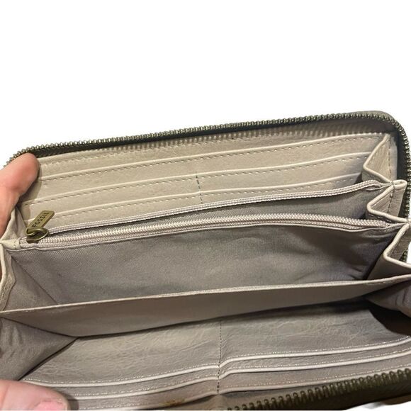 Fossil Leather Wristlet Wallet - Picture 5 of 7
